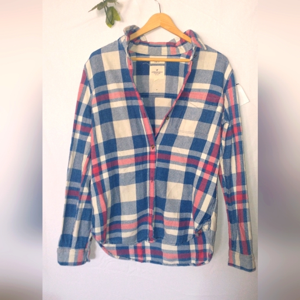 American Eagle Outfitters 90's Blue and Pink Plaid Shirt Size Medium